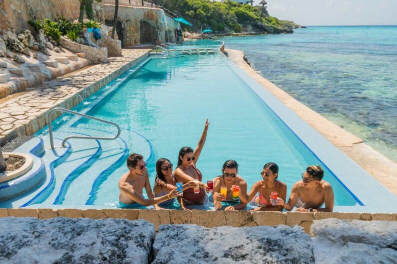 piscina en cancun isla mujeres