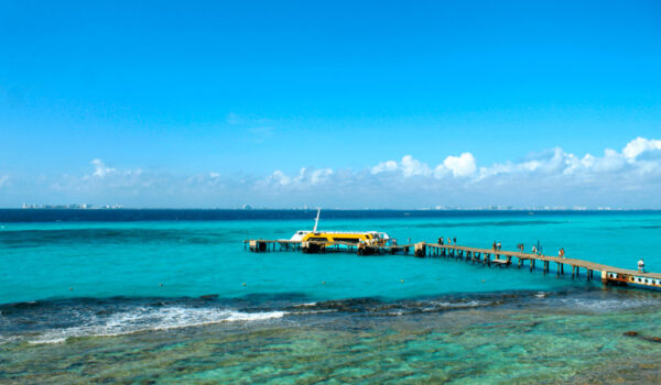 vista de isla mujeres desde Parque Garrafón